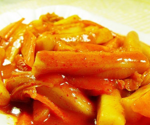 韩式口蘑炒年糕的家常做法